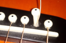 Diferencias entre una guitarra acústica y una guitarra española